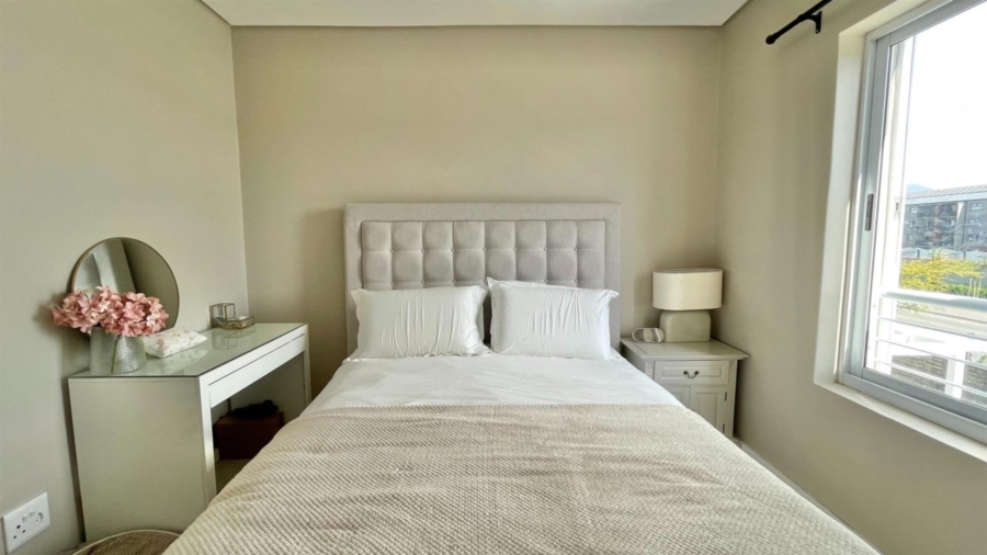 To Let 2 Bedroom Property for Rent in Somerset Lakes Western Cape